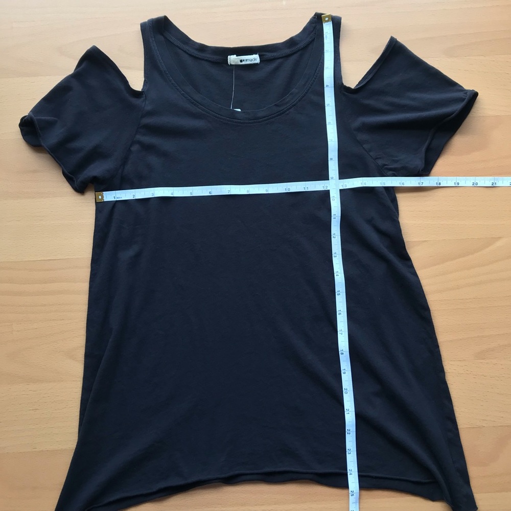 LA Made Black Jana Cold Shoulder Tee - Picture 3 of 5